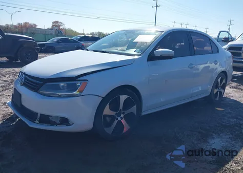 2014 Volkswagen Jetta 1.8T Se from USA, damaged, VIN 3VWD07AJ5EM414488